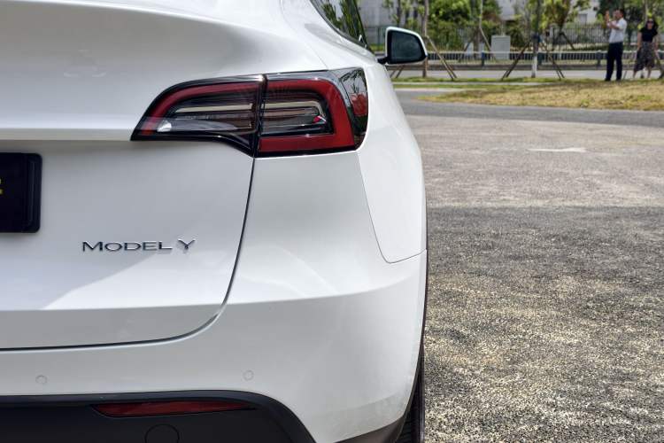 Used Tesla Model Y 2022 Rear-Wheel-Drive Version Exterior 7