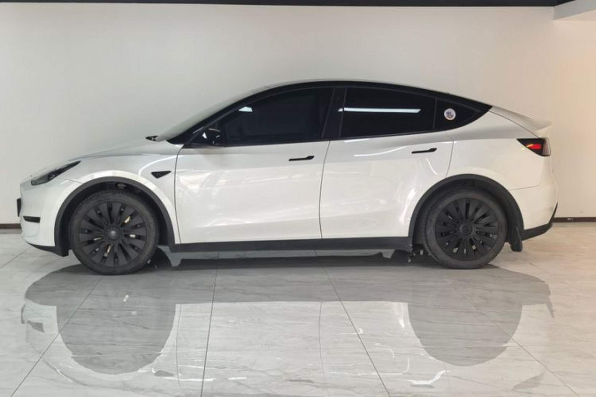 Used Tesla Model Y 2022 Revised Version Rear-Wheel Drive Exterior 8