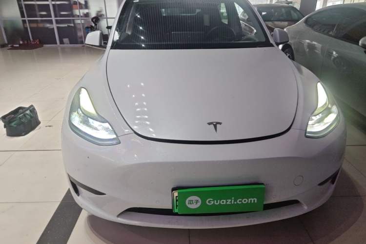 Used Tesla Model Y 2022 Rear-Wheel-Drive Version Front