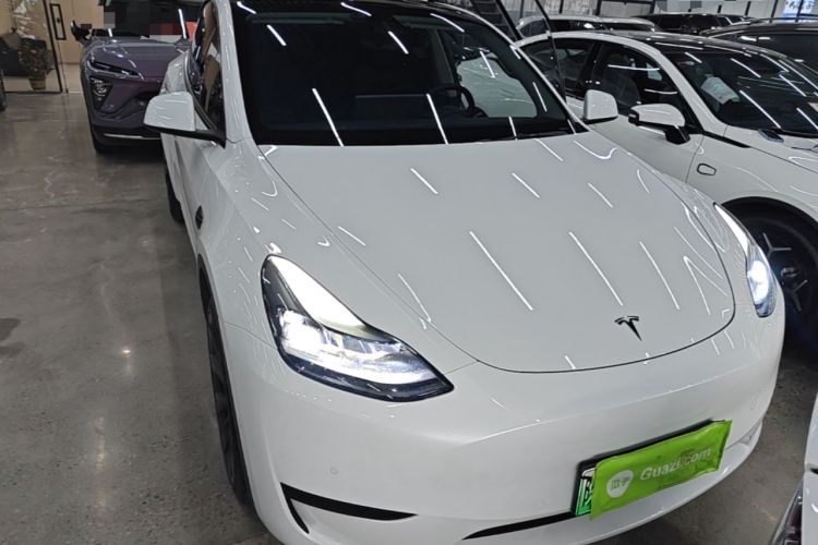 Used Tesla Model Y 2022 Rear-Wheel-Drive Version Front