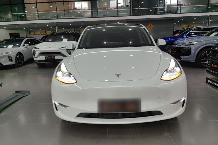 Used Tesla Model Y 2022 Long-Range All-Wheel-Drive Version Front