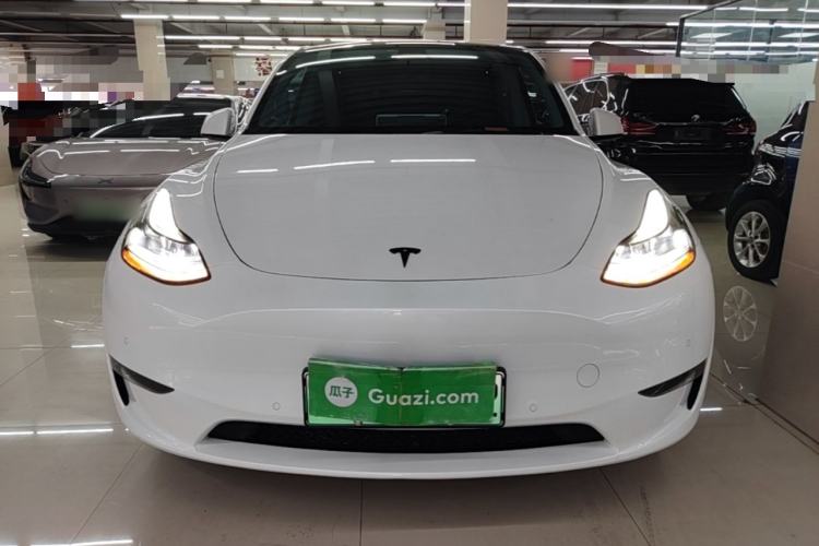 Used Tesla Model Y 2022 Long-Range All-Wheel-Drive Version Front