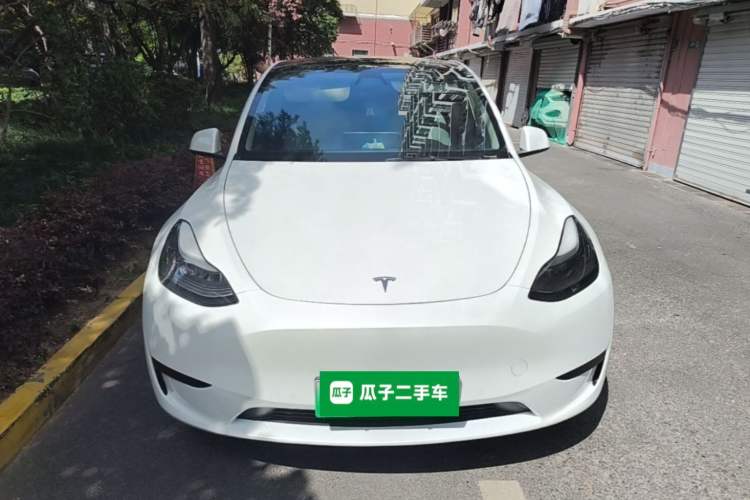 Used Tesla Model Y 2022 Rear-Wheel-Drive Version Front