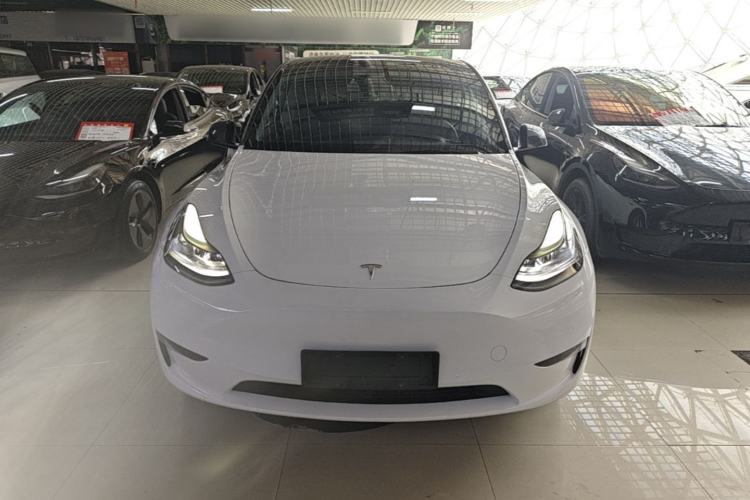 Used Tesla Model Y 2022 Long-Range All-Wheel-Drive Version Front