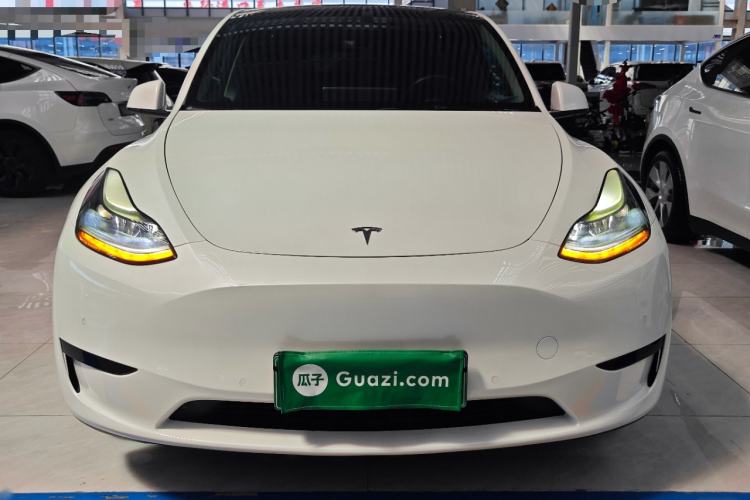 Used Tesla Model Y 2022 Rear-Wheel-Drive Version Front