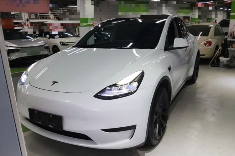Used Tesla Model Y 2022 Rear-Wheel-Drive Version Front