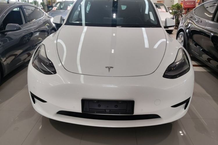 Used Tesla Model Y 2022 Rear-Wheel-Drive Version Front