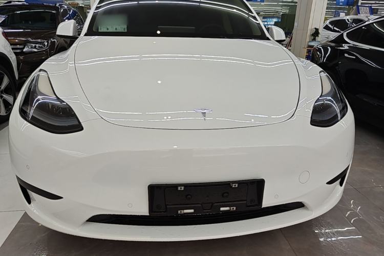 Used Tesla Model Y 2022 Rear-Wheel-Drive Version Front