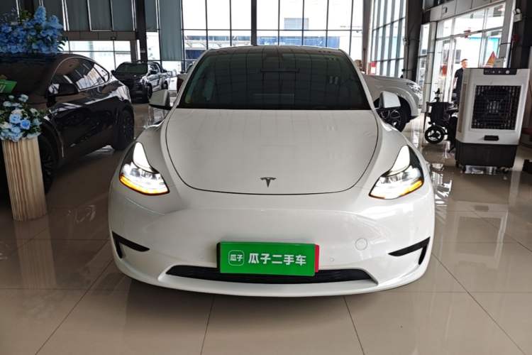 Used Tesla Model Y 2022 Rear-Wheel-Drive Version Front