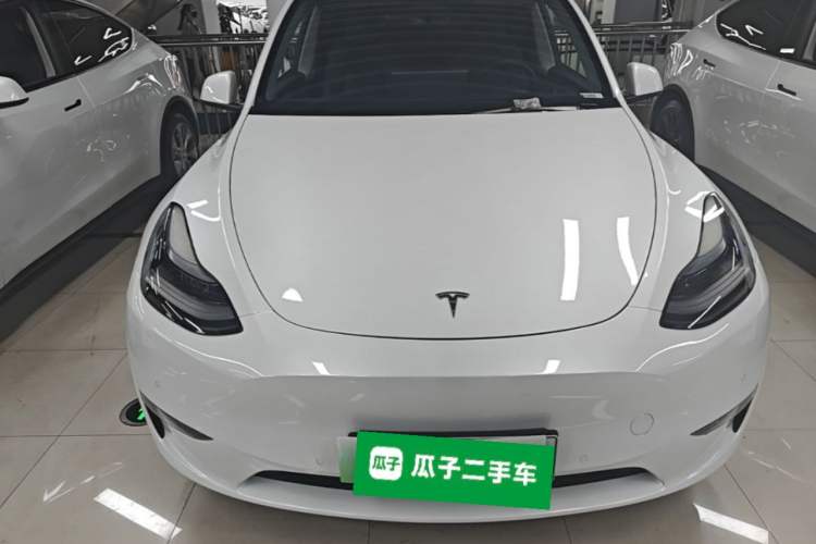 Used Tesla Model Y 2022 Long-Range All-Wheel-Drive Version Front