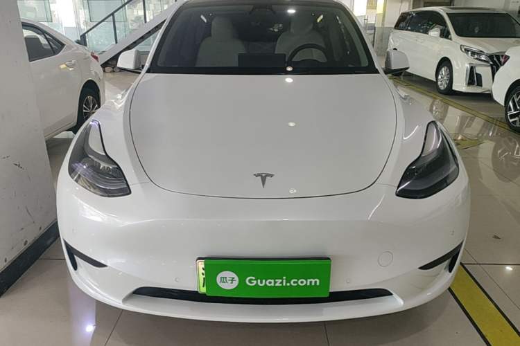 Used Tesla Model Y 2022 Rear-Wheel-Drive Version Front