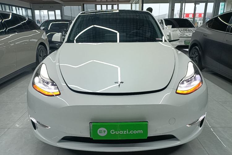 Used Tesla Model Y 2022 Long-Range All-Wheel-Drive Version Front