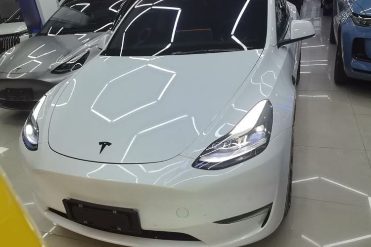 Used Tesla Model Y 2022 Long-Range All-Wheel-Drive Version Front