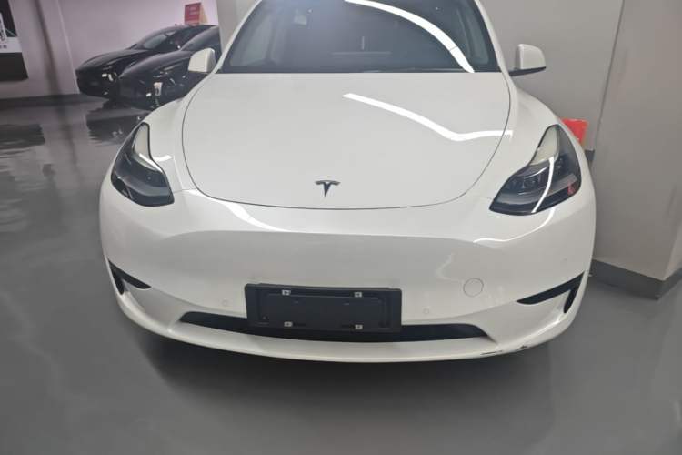 Used Tesla Model Y 2022 Rear-Wheel-Drive Version Front