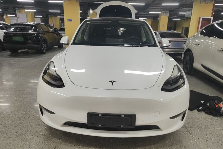 Used Tesla Model Y 2022 Long-Range All-Wheel-Drive Version Front