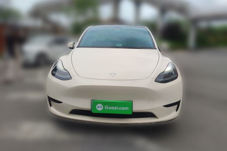 Used Tesla Model Y 2022 Rear-Wheel-Drive Version Front