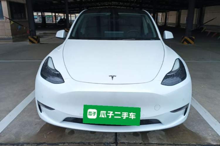 Used Tesla Model Y 2022 Long-Range All-Wheel-Drive Version Front