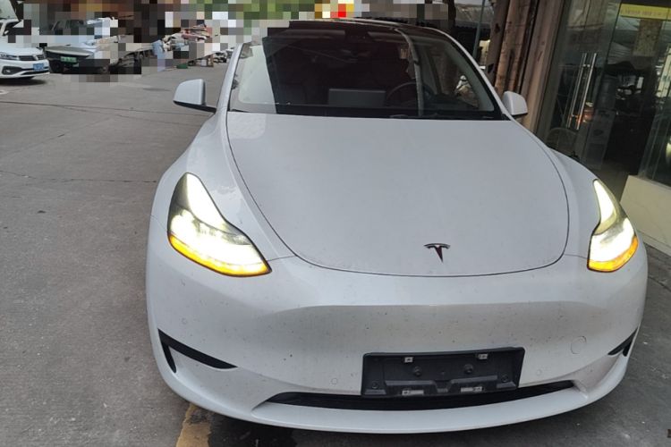 Used Tesla Model Y 2022 Rear-Wheel-Drive Version Front