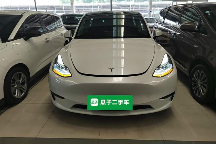 Used Tesla Model Y 2022 Rear-Wheel-Drive Version Front