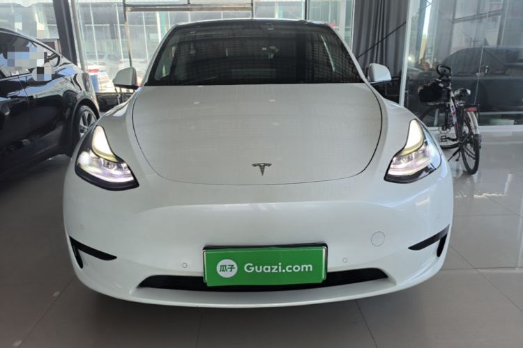 Used Tesla Model Y 2022 Rear-Wheel-Drive Version Front