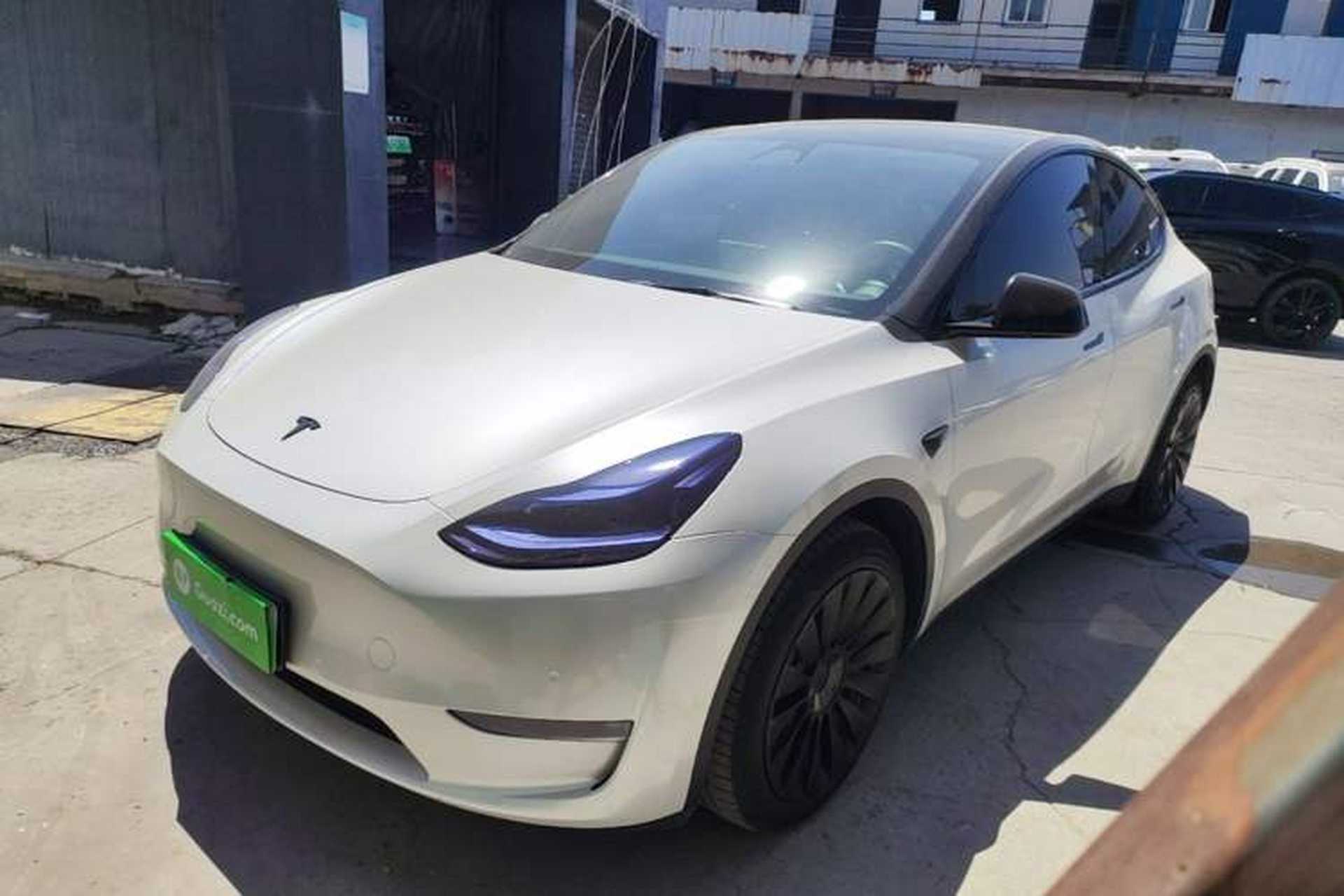 Used Tesla Model Y 2022 Revised Version Long-Range All-Wheel Drive Front Left 45 Deg