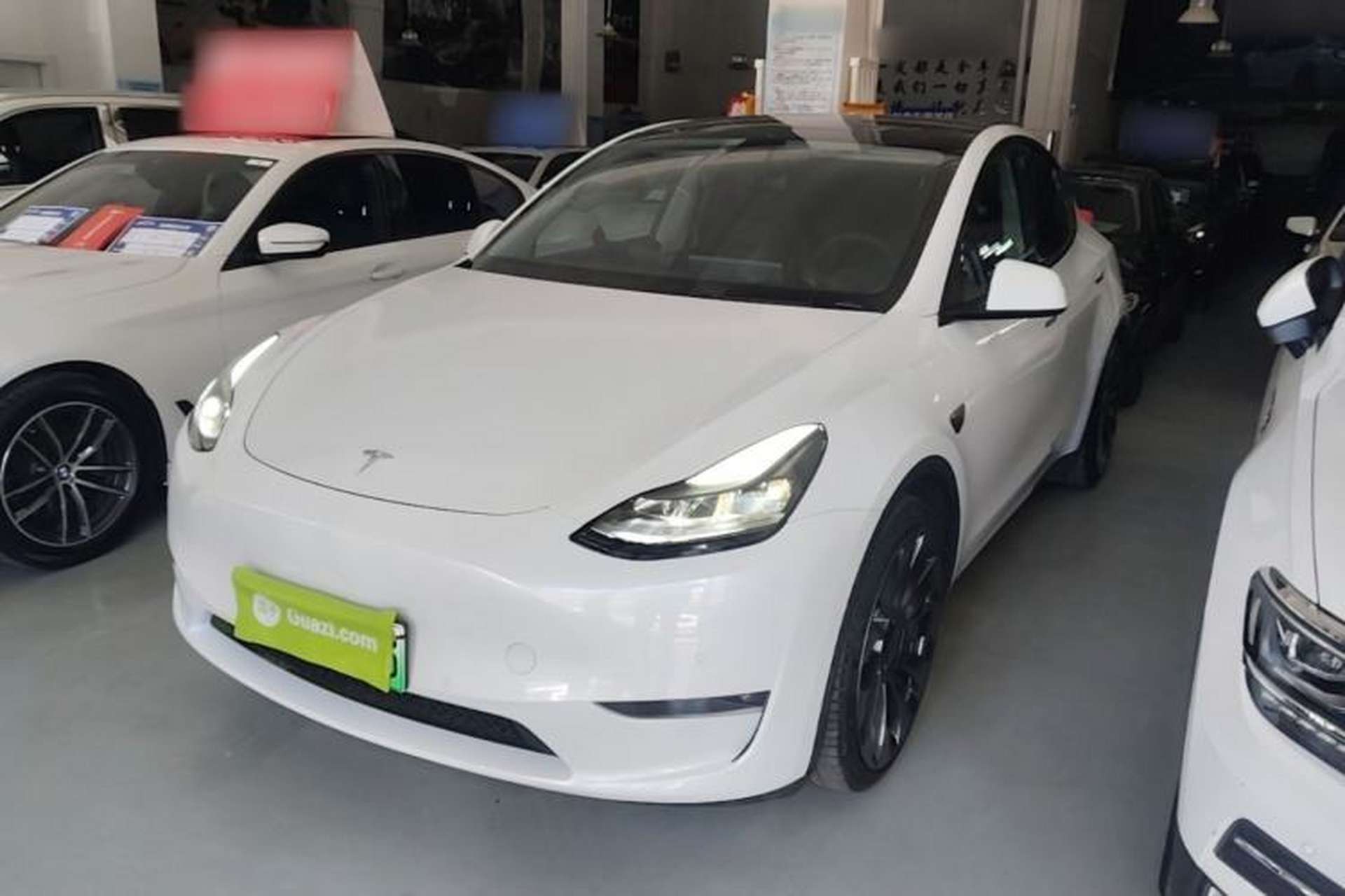 Used Tesla Model Y 2022 Performance High-Performance All-Wheel-Drive Version Front Left 45 Deg