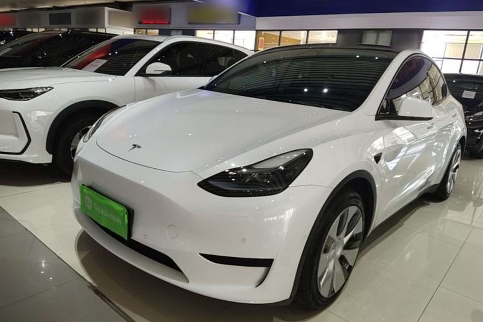Used Tesla Model Y 2022 Rear-Wheel-Drive Version Front Left 45 Deg