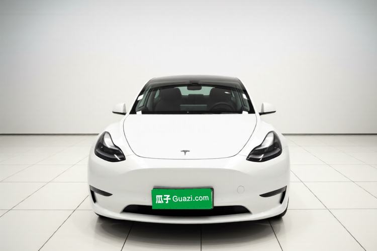 Used Tesla Model Y 2022 Long-Range All-Wheel-Drive Version Front
