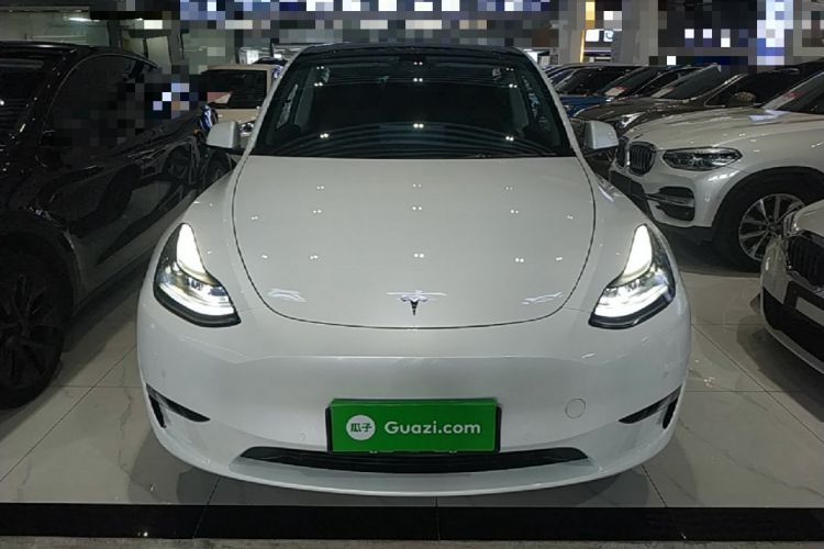 Used Tesla Model Y 2022 Long-Range All-Wheel-Drive Version Front