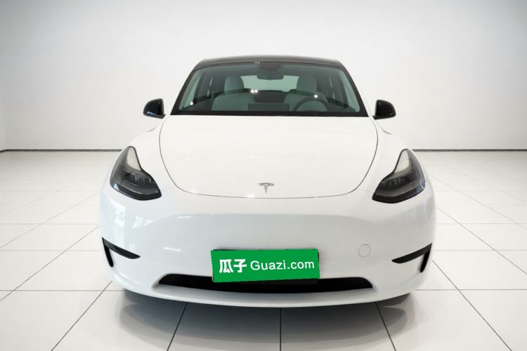Used Tesla Model Y 2022 Rear-Wheel-Drive Version Front