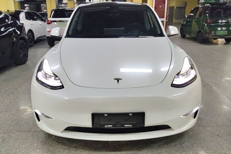 Used Tesla Model Y 2022 Long-Range All-Wheel-Drive Version Front