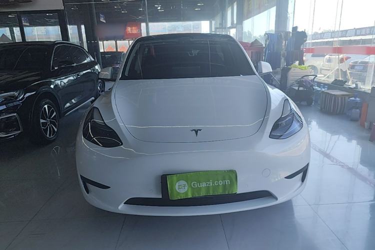 Used Tesla Model Y 2022 Rear-Wheel-Drive Version Front