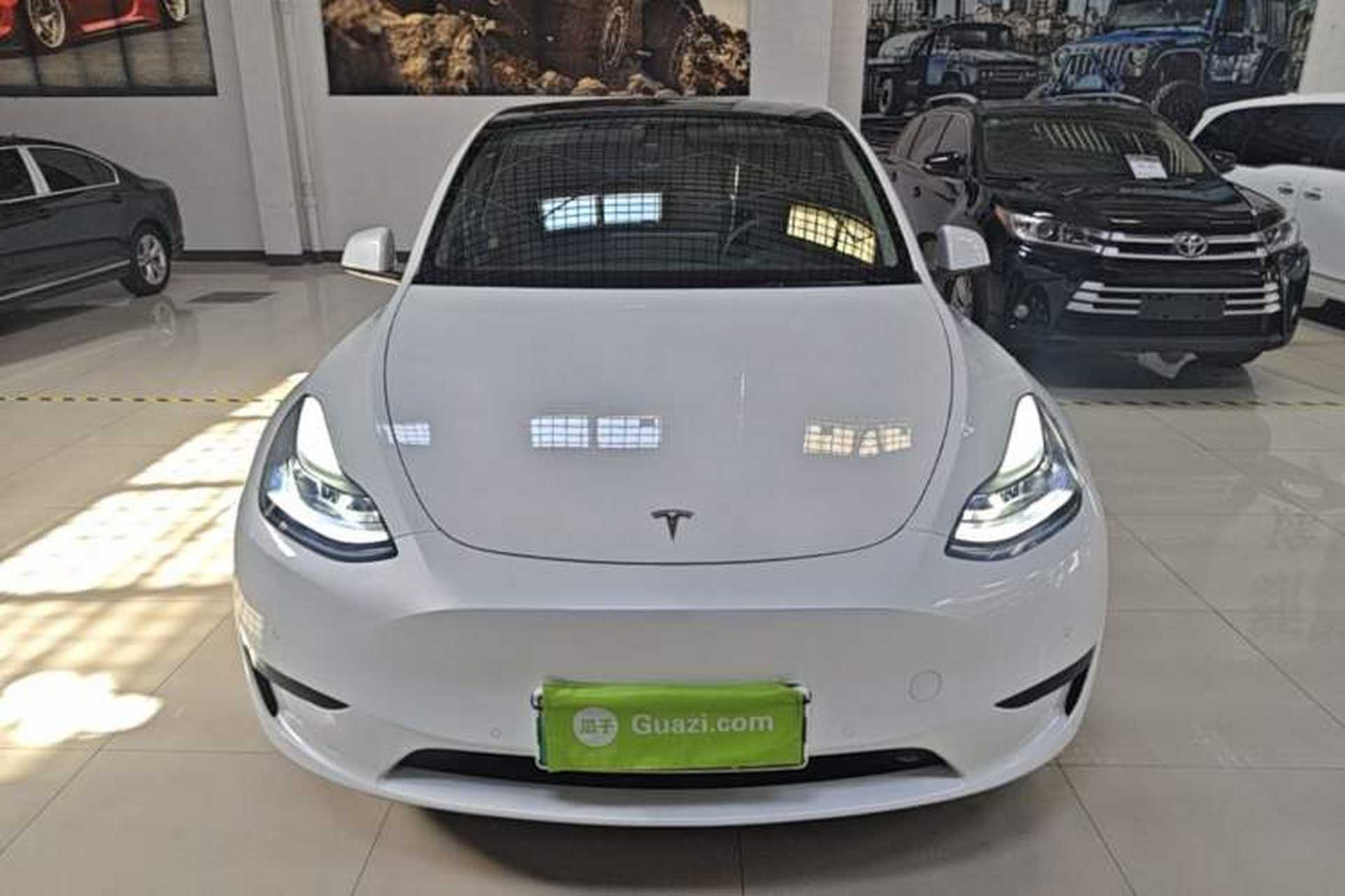 Used Tesla Model Y 2022 Rear-Wheel-Drive Version Front