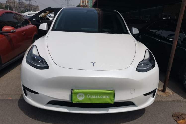 Used Tesla Model Y 2022 Rear-Wheel-Drive Version Front