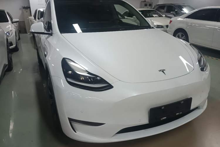 Used Tesla Model Y 2022 Performance High-Performance All-Wheel-Drive Version Front Right 45 Deg
