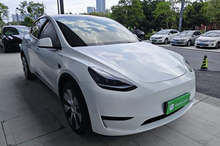 Used Tesla Model Y 2022 Revised Version Rear-Wheel Drive Front Right 45 Deg