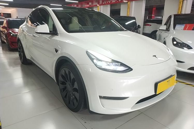 Used Tesla Model Y 2022 Performance High-Performance All-Wheel-Drive Version Front Right 45 Deg