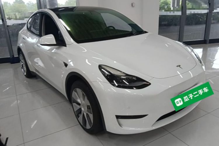 Used Tesla Model Y 2022 Rear-Wheel-Drive Version Front Right 45 Deg