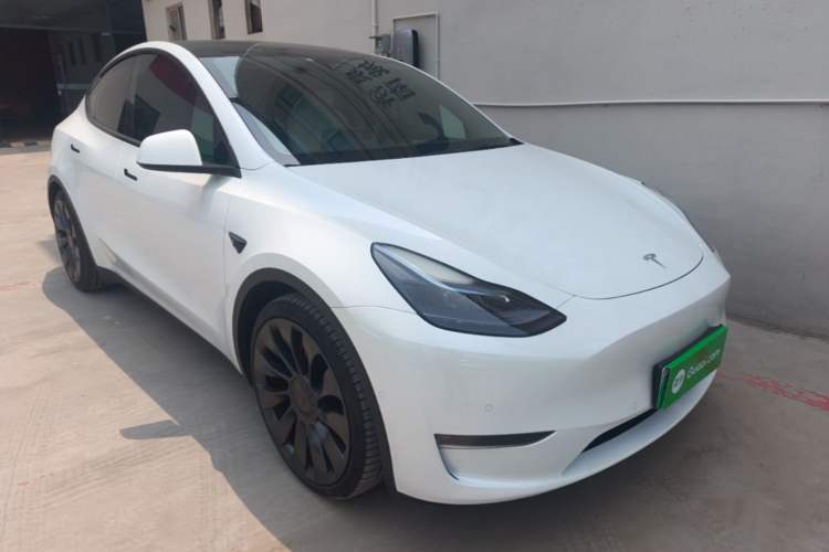 Used Tesla Model Y 2022 Performance High-Performance All-Wheel-Drive Version Front Right 45 Deg