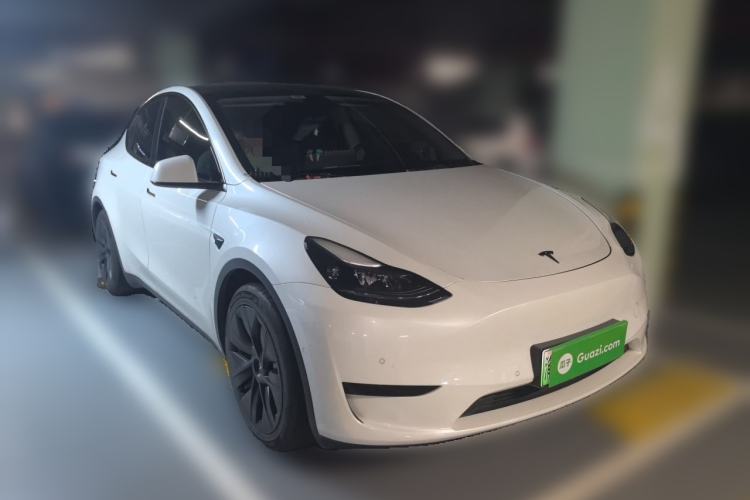 Used Tesla Model Y 2022 Rear-Wheel-Drive Version Front Right 45 Deg