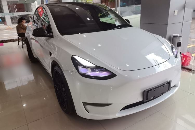 Used Tesla Model Y 2022 Performance High-Performance All-Wheel-Drive Version Front Right 45 Deg