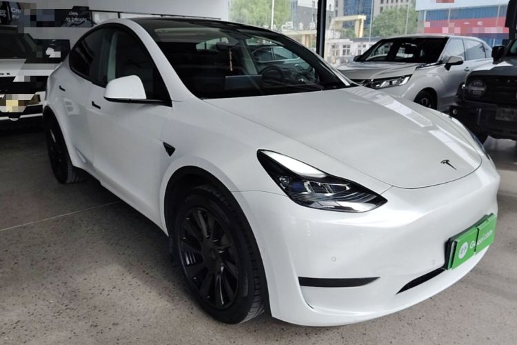 Used Tesla Model Y 2022 Rear-Wheel-Drive Version Front Right 45 Deg