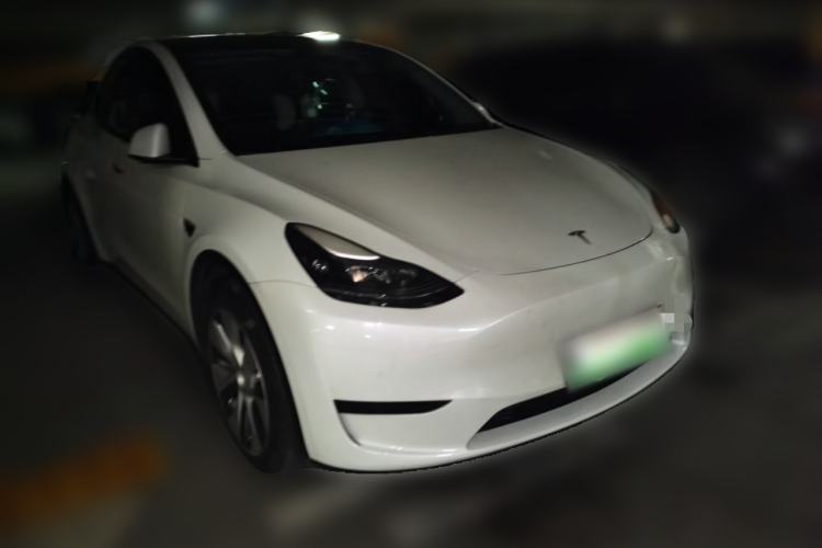 Used Tesla Model Y 2022 Rear-Wheel-Drive Version Front Right 45 Deg