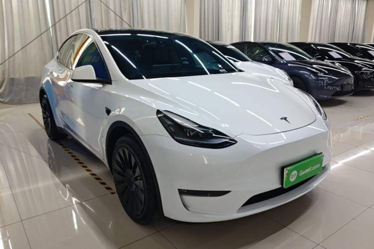 Used Tesla Model Y 2022 Revised Version Long-Range All-Wheel Drive Front Right 45 Deg
