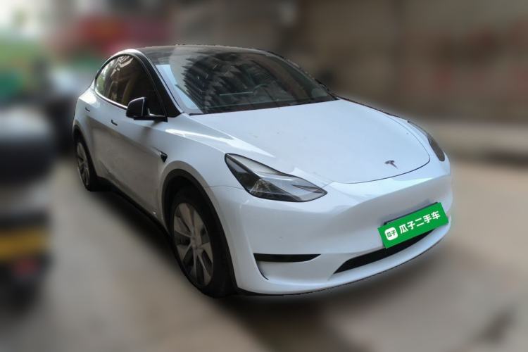 Used Tesla Model Y 2022 Rear-Wheel-Drive Version Front Right 45 Deg