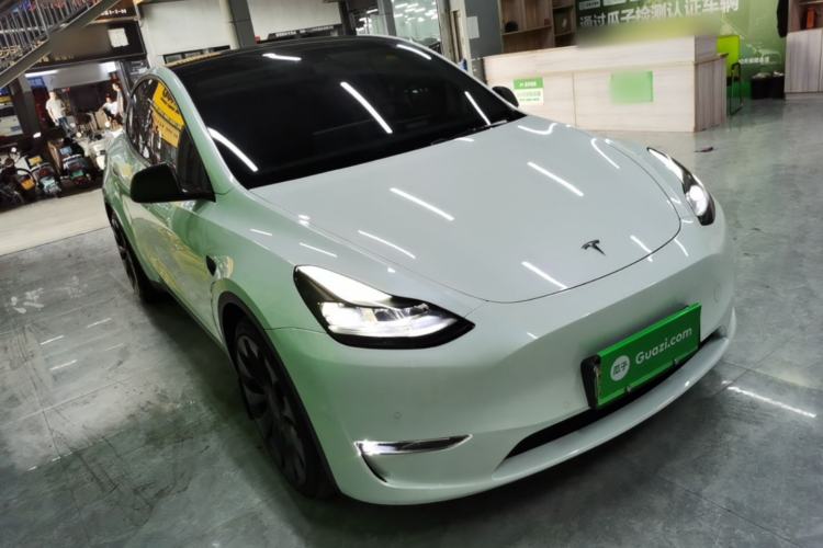 Used Tesla Model Y 2022 Performance High-Performance All-Wheel-Drive Version Front Right 45 Deg