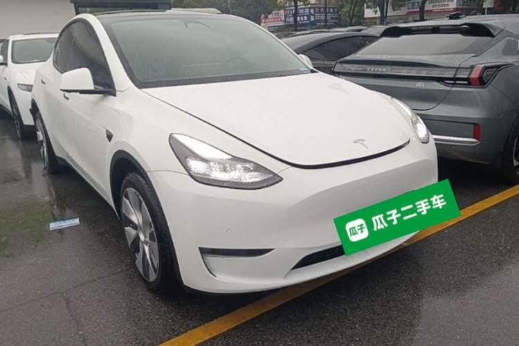 Used Tesla Model Y 2022 Revised Version Long-Range All-Wheel Drive Front Right 45 Deg