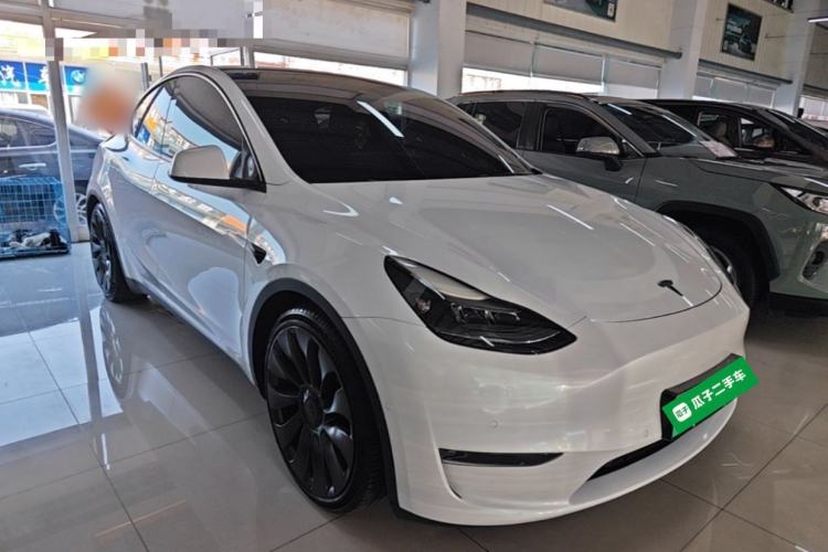 Used Tesla Model Y 2022 Performance High-Performance All-Wheel-Drive Version Front Right 45 Deg