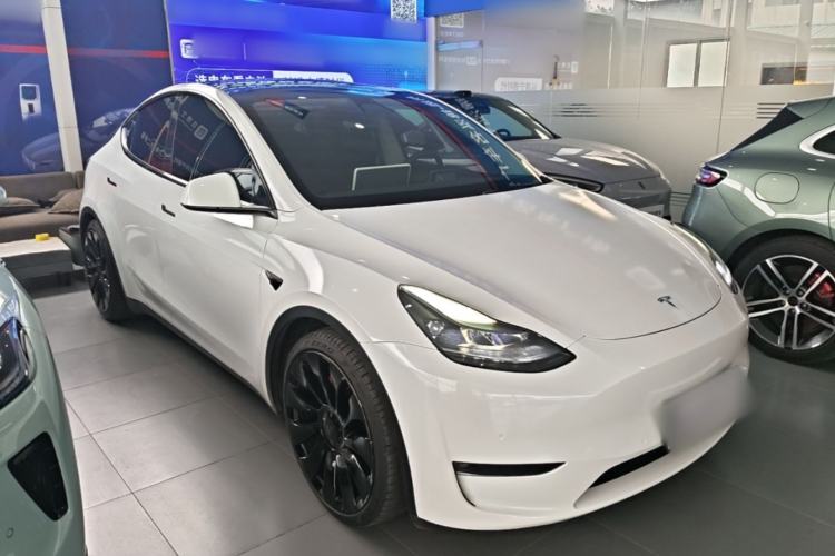 Used Tesla Model Y 2022 Performance High-Performance All-Wheel-Drive Version Front Right 45 Deg