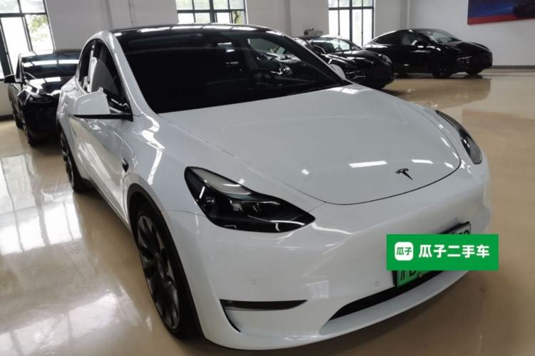 Used Tesla Model Y 2022 Performance High-Performance All-Wheel-Drive Version Front Right 45 Deg